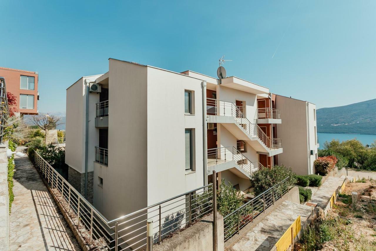 Ferienwohnung Acacia Hill A3 Ðenovići Exterior foto