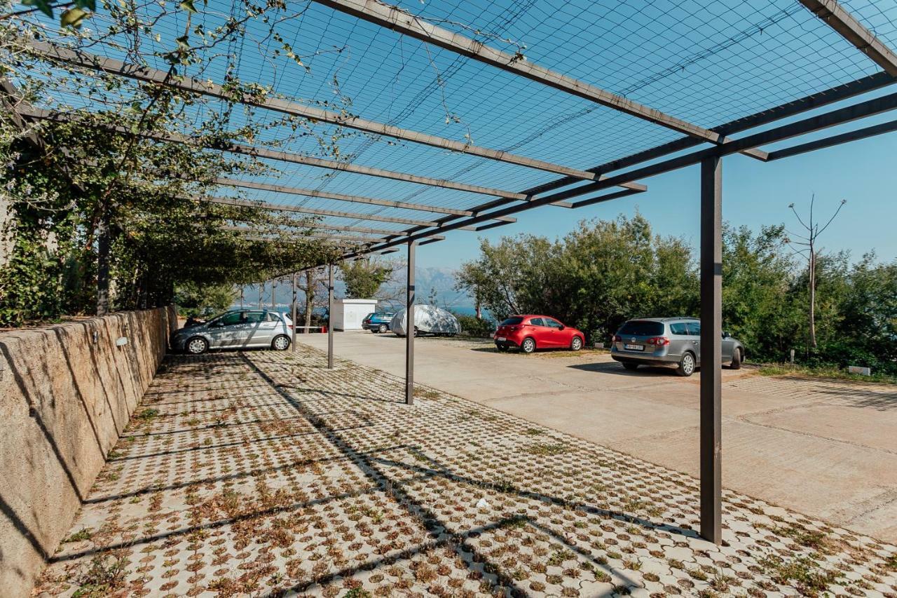 Ferienwohnung Acacia Hill A3 Ðenovići Exterior foto